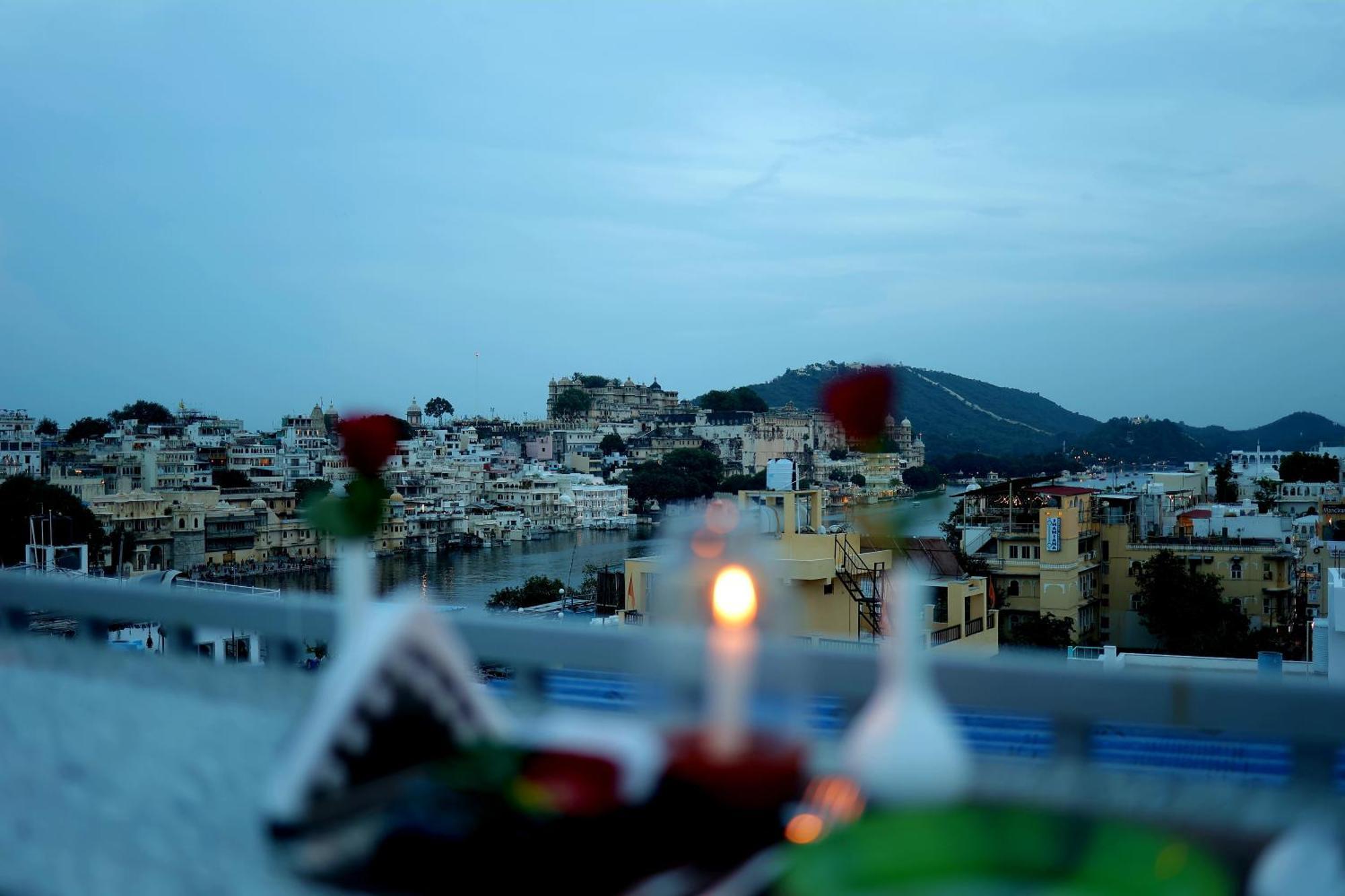 Neev Haweli Hotell Udaipur Exteriör bild