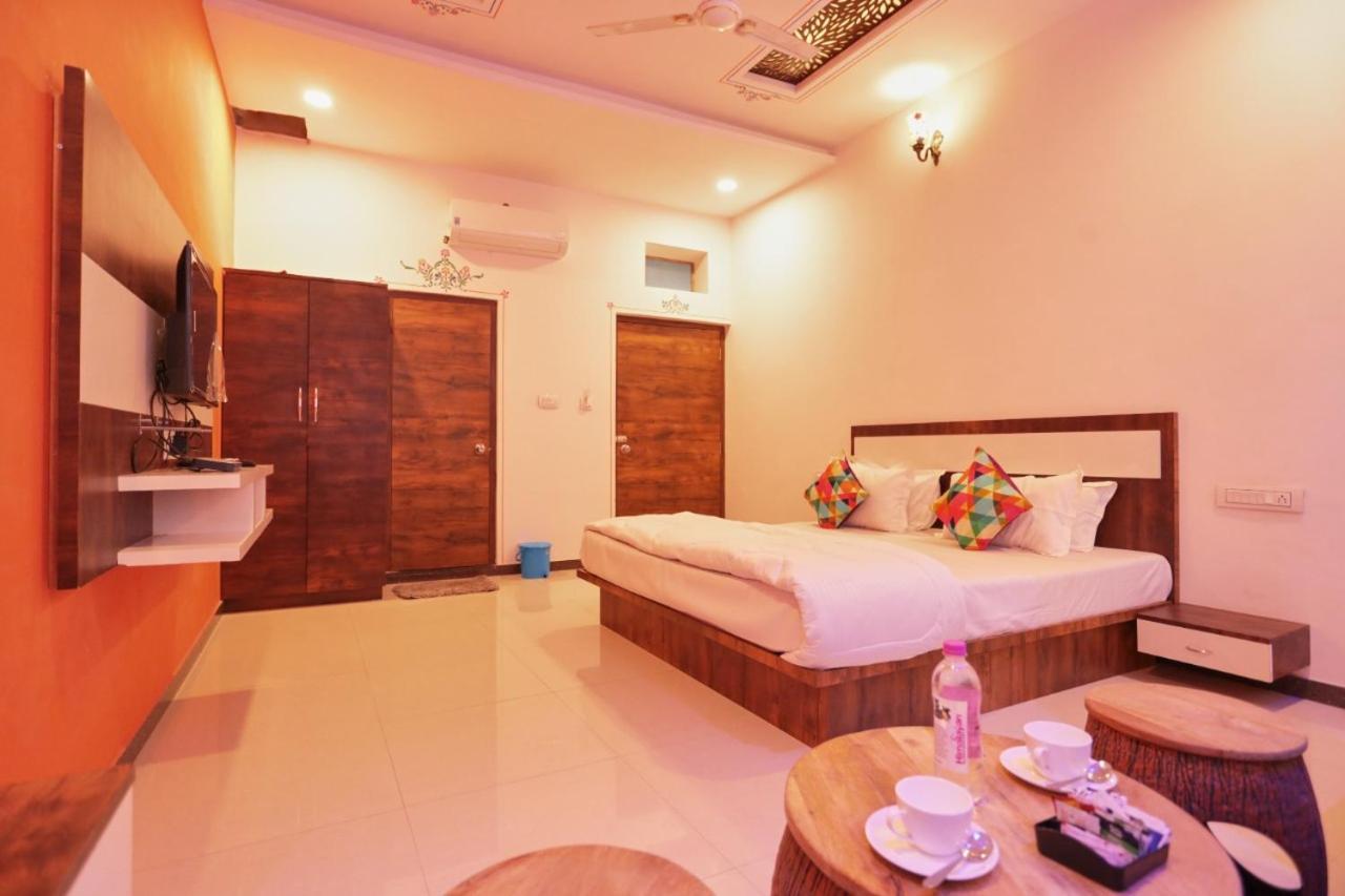 Neev Haweli Hotell Udaipur Exteriör bild